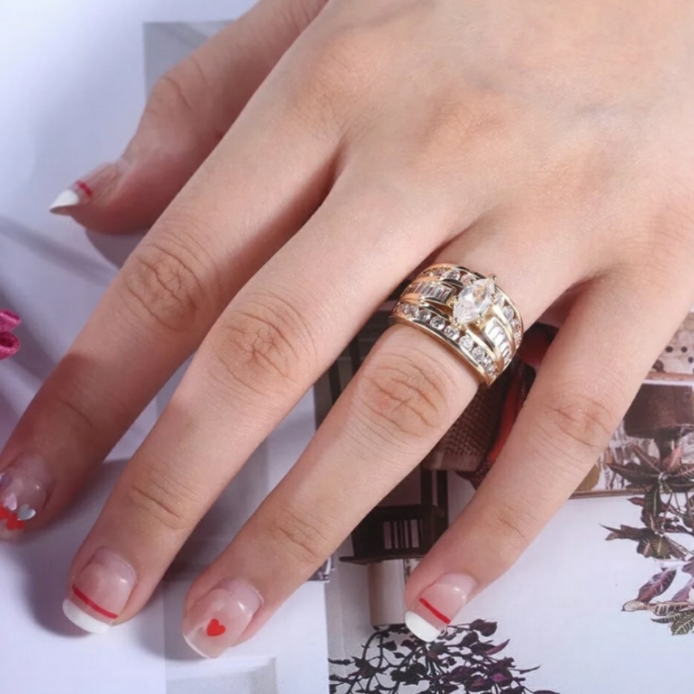 Beautiful Marquis Cubic Zirconia Gold Ring - Picture 6 of 7